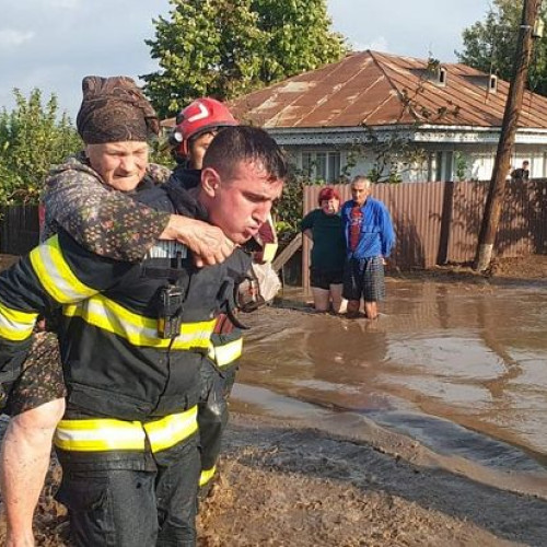 Acțiune umanitară pentru sinistrați în Galati și Vaslui