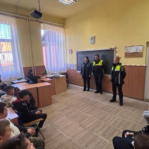 Polițiștii din Covasna susțin educația prin activități preventive