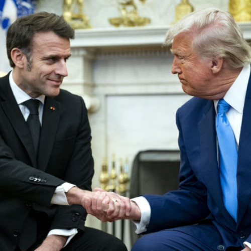 Relația lui Emmanuel Macron cu Donald Trump: o strategie de abordare