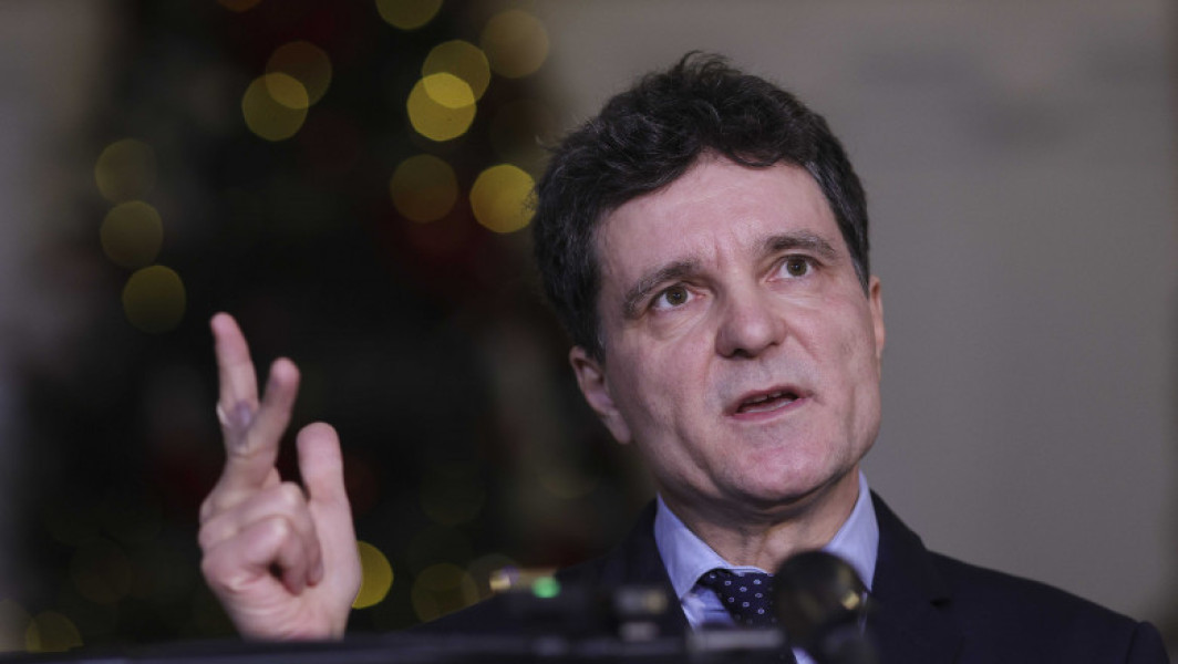 Nicușor Dan solicită un control civil mai bun asupra serviciilor secrete