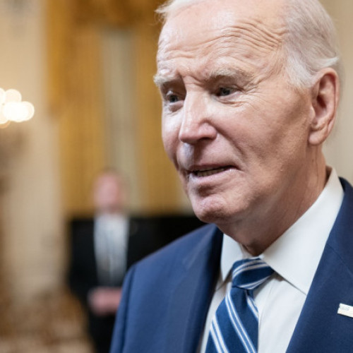 Joe Biden apare public la festivitatea de absolvire a nepotului său
