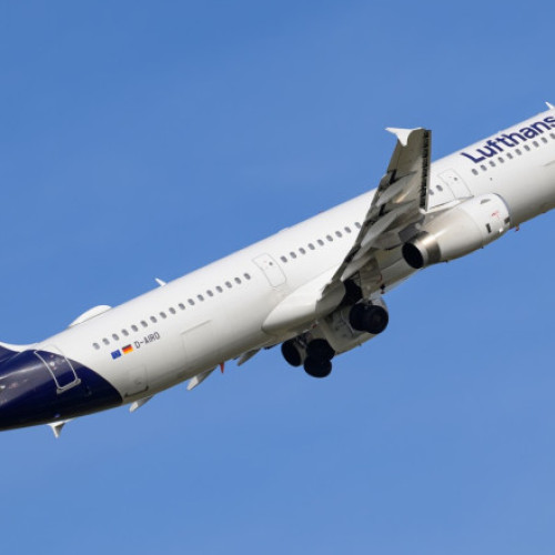 Un avion Lufthansa a zburat fără pilot timp de 10 minute
