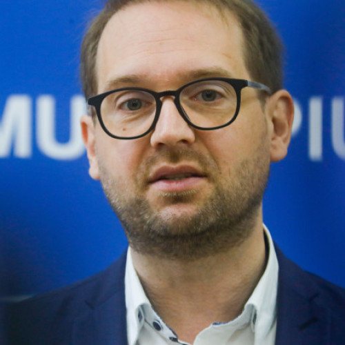 Dominic Fritz discuta despre formarea noului guvern