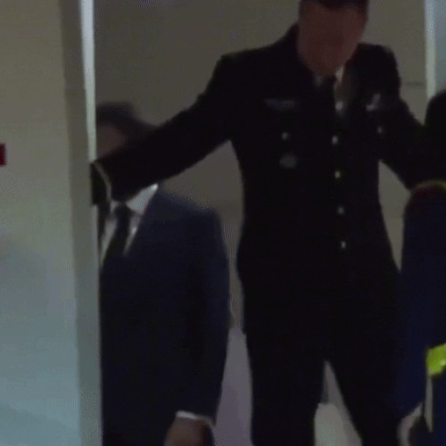 Brigitte Macron surprinsă într-un gest neașteptat față de Emmanuel Macron
