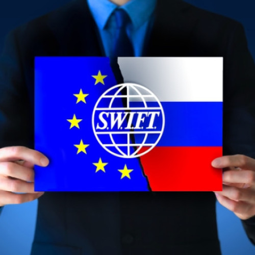 Uniunea Europeană analizează excluderea a 20 de bănci din sistemul SWIFT