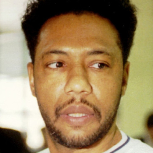 Donald Trump a acordat clemență fondatorului gang-ului Gangster Disciples, Larry Hoover, potrivit avocatilor sai. Conform Digi24.ro, Hoover, în vârstă de 74 de ani, a fost condamnat la pedeapsa cu închisoarea pe viață și se afla după gratii de mai bine de 50 de ani.