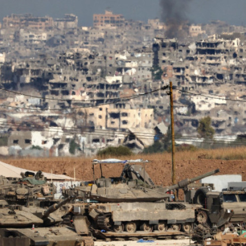 Israelul, sfătuit de ministrul Securității Naționale, Itamar Ben Gvir, să intre în Fâșia Gaza „cu toată forța necesară”, se pregătește pentru o acțiune militară decisivă. Potrivit digi24.ro, Ben Gvir a spus că după respingerea unei noi propuneri de armistițiu de către Hamas, nu mai există motive pentru amânare, iar Israelul trebuie să acționeze pentru a distruge complet mișcarea islamistă palestiniană.