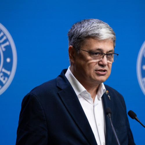 Ministrul Marcel Bolos analizează posibilitatea reducerii cheltuielilor pentru a combate deficitul bugetar, dar nu este sigur dacă Europa va aproba această soluție