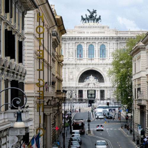 diferențe în obligațiile de declarație de avere ale oficialilor din Italia și Spania