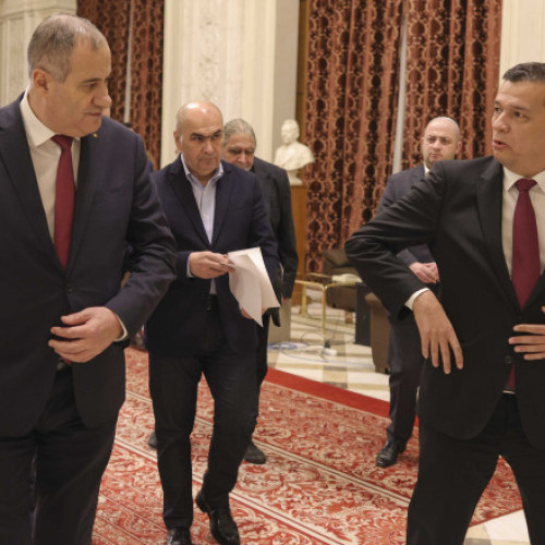 Sorin Grindeanu, liderul interimar al PSD, susține că formarea unui nou guvern trebuie să se bazeze pe discuții transparente și să evite parteneriate temporare, care să fie afectate de jocuri politice în Parlament. Potrivit lui, este mai bine să se clarifice aceste aspecte din timp pentru a evita blocaje de șase luni sau mai mult, relatează digi24.ro.