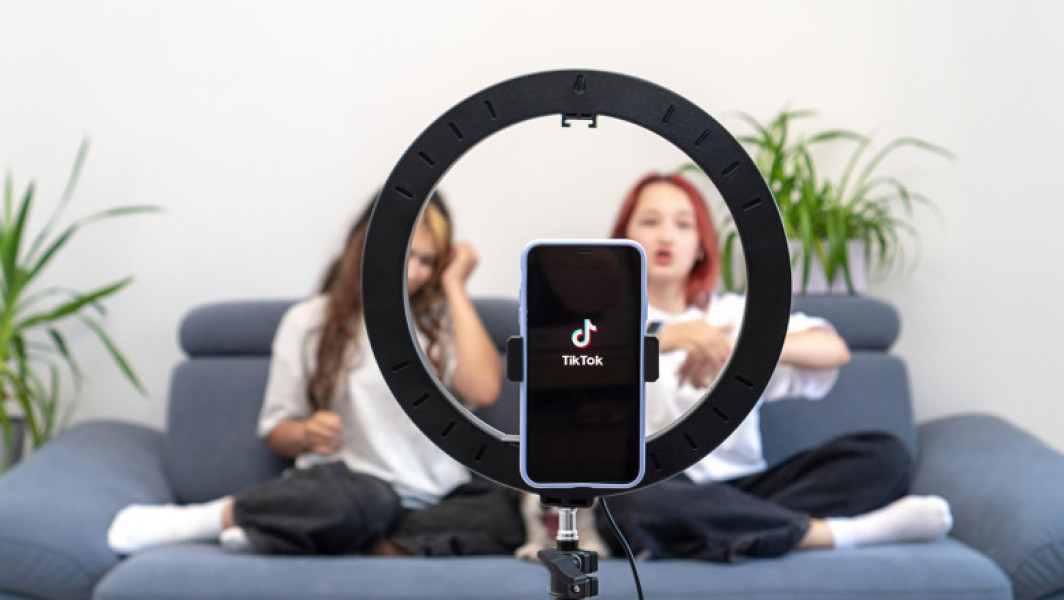 TikTok interzice hashtag-ul #Skinnytok din cauza conținutului nesănătos