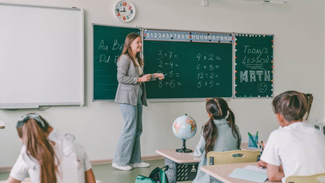 Ziua Invatatorului, o zi de recunoaștere pentru cadrele didactice din România
