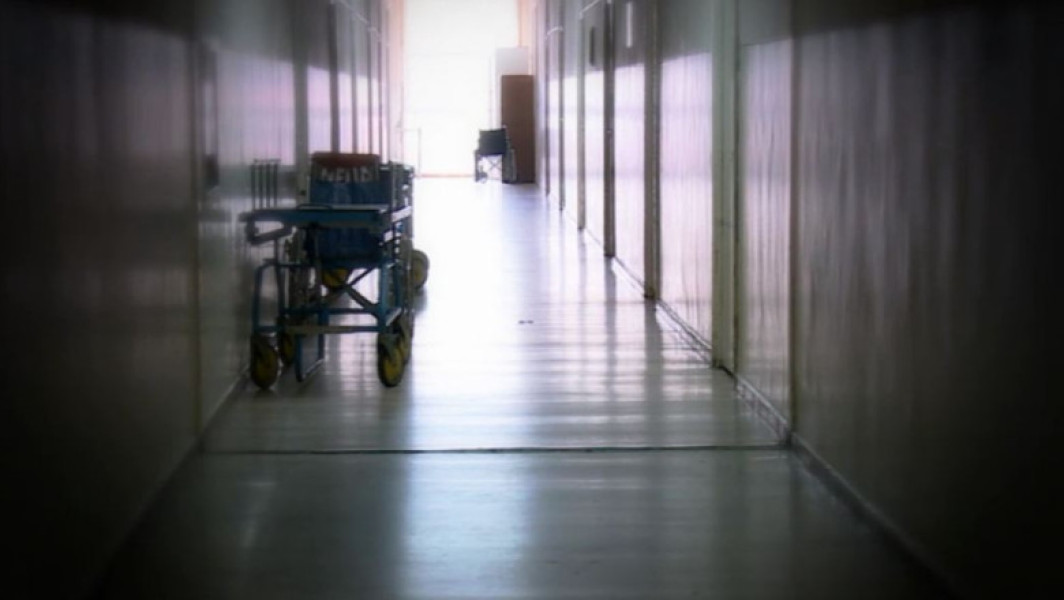 Stenograme din dosarul mortilor suspecte de la spitalul Pantelimon ridică suspiciuni de concurs între cadrele medicale din secția ATI, potrivit informațiilor citate de digi24.ro. Procurorii acuză că unii medici ar fi redus intenționat doza de noradrenalină, o substanță esențială pentru stabilizarea pacientului, ceea ce ar fi dus la moartea acestora în câteva ore, iar în unele cazuri, au dat ordin ca aceștia să nu fie resuscitați.