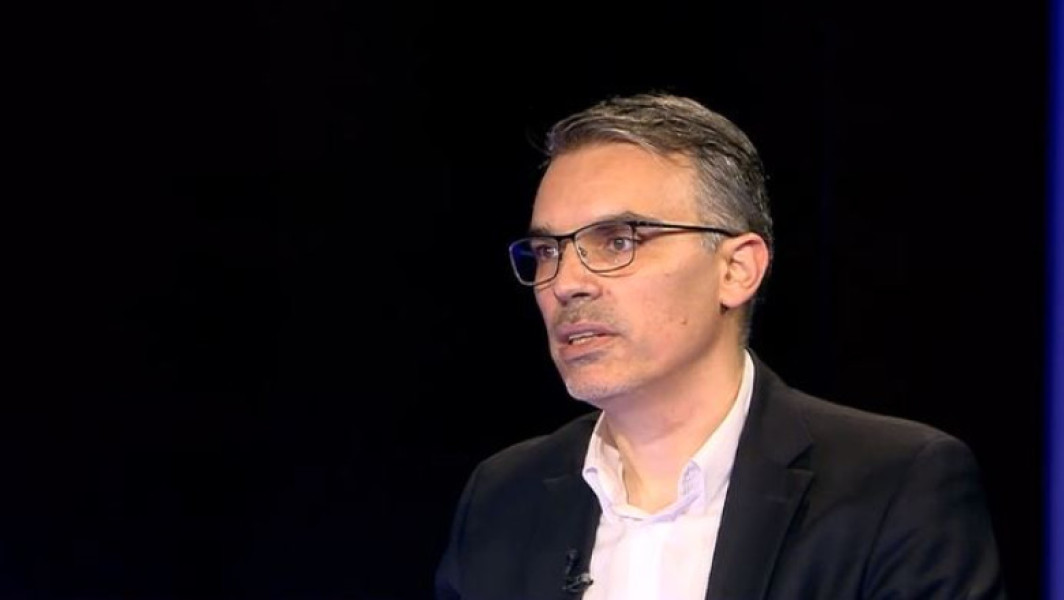 Un premier tehnocrat ar fi o alegere greșită pentru România, consideră directorul INSCOP, Remus Ștefureac. Acesta a afirmat, într-o emisiune difuzată de Digi 24, că o astfel de variantă ar fi "catastrofală" pentru țară în momentul actual, mai ales având în vedere situația politică complicată și contextul internațional. Potrivit acestuia, România se confruntă cu decizii dificile, un război la graniță și o coaliție formată din patru partide, fără majoritate clară.