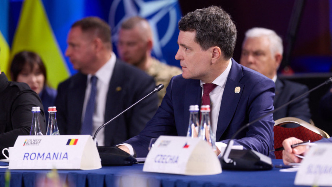 Majoritatea românilor speră la o îmbunătățire a reprezentării țării în plan extern odată cu alegerea lui Nicușor Dan în funcția de președinte, conform unui sondaj realizat de INSCOP Research pentru digi24.ro. Potrivit studiului, peste două treimi dintre participanți consideră că modul în care România este percepută în lume va fi mai bun în următoarele luni.