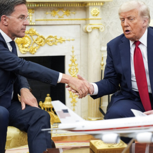Trump anunță un pachet „de miliarde de dolari” în ajutoare militare pentru Ucraina. „Sper să aibă un impact asupra lui Putin”