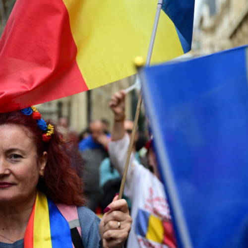 Românii se mândresc cu țara lor, dar sunt puțini cei care văd un viitor bun pentru copiii lor aici (sondaj)