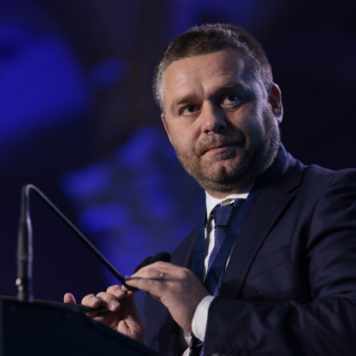 prim-vicepresedintele PNL, Ciprian Ciucu, a răspuns primarului PSD al sectorului 4, Daniel Băluță, afirmând că fostul lider PNL, Crin Antonescu, a fost propunerea PSD pentru alegerile prezidențiale. Reactia vine după ce Băluță, favorit în sondaje pentru Primăria Capitalei, a spus că PSD a susținut un candidat comun și a indicat că este „rândul” liberalilor să sprijine un candidat din partea social-democraților.