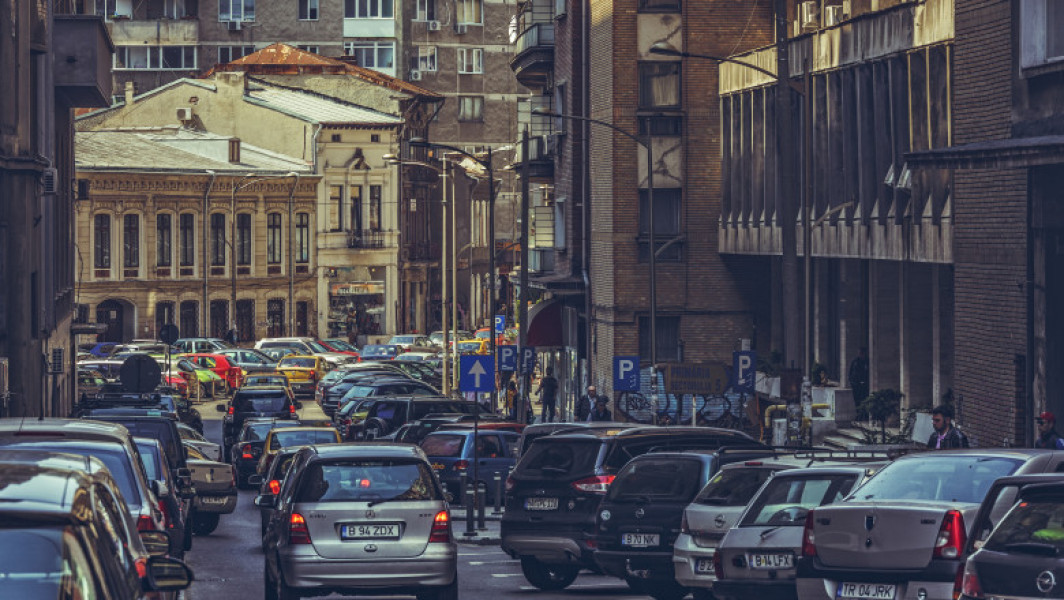 Calcule Digi24. Cu cât cresc impozitele pentru locuințe și mașini în 2026. Categoria auto pentru care șoferii vor plăti mai puțin