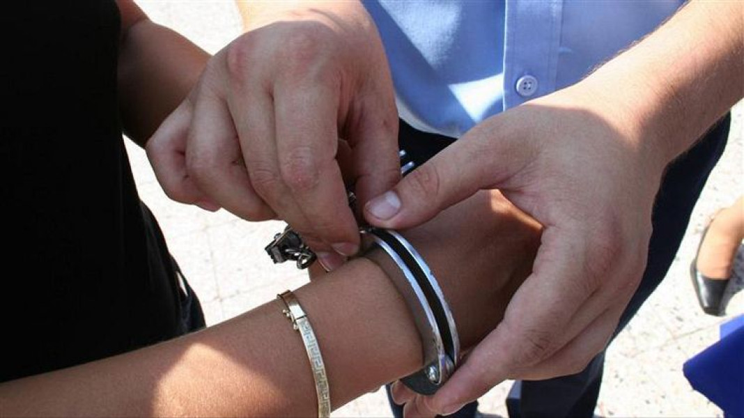 Tânăr de 17 ani, arestat pentru tentativă de tâlhărie în Sânzieni; alt tânăr reținut în Întorsura Buzăului
