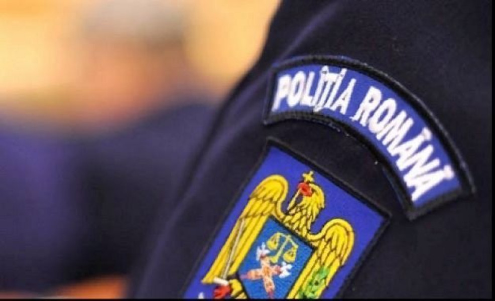 Patru dosare penale pentru punerea în circulaţie de produse contrafăcute