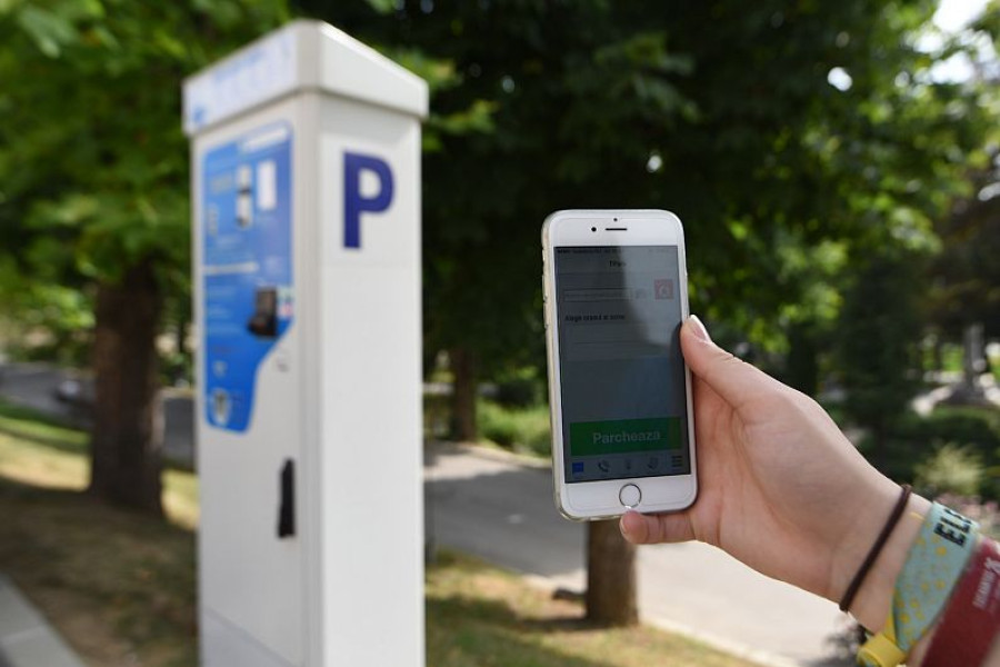 Primăria Sfântu Gheorghe va evalua impactul eliminării plăţilor cash în parcările din municipiu
