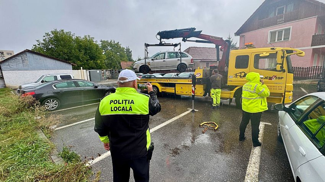 Poliția Locală ridică cinci mașini abandonate în Sfântu Gheorghe