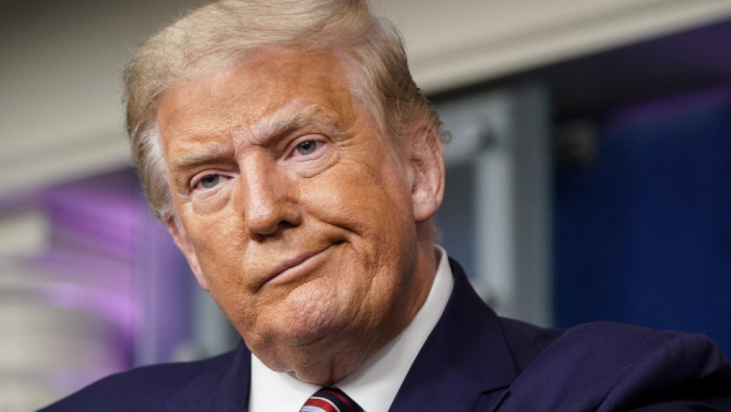 Donald Trump acuză presa de acoperire negativă și susține comisarul FCC într-un scandal media
