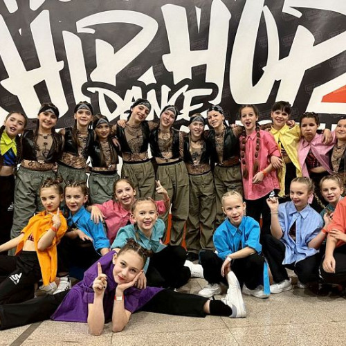 Echipa de dans Z Dance a obținut rezultate excepționale la concursul Hip Hop Internațional și va reprezenta România la Campionatul Mondial din SUA!