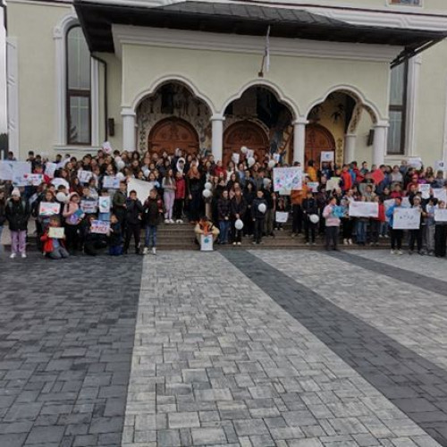 Elevii de la Școala Gimnazială „Mihail Sadoveanu” din Întorsura Buzăului sărbătoresc Săptămâna Educației Globale prin manifestarea pentru pace!