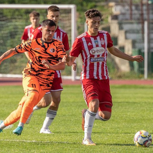 Victorie importantă pentru Sepsi OSK II în fața AFC Odorheiu Secuiesc în Liga 3 Play-Out. KSE Târgu Secuiesc joacă înturnare cu SR Brașov, în timp ce Sepsi OSK II obține două victorii consecutive.