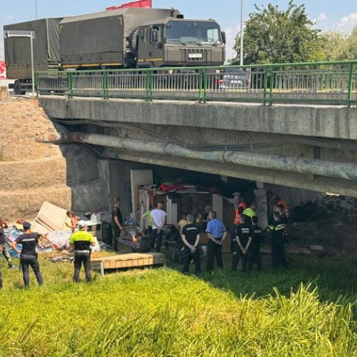 Poliția Locală din Sfântu Gheorghe a demolat un adăpost ilegal